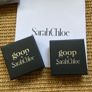 NWT, 14K Gold Goop x Sarah Chloe Initial Studs